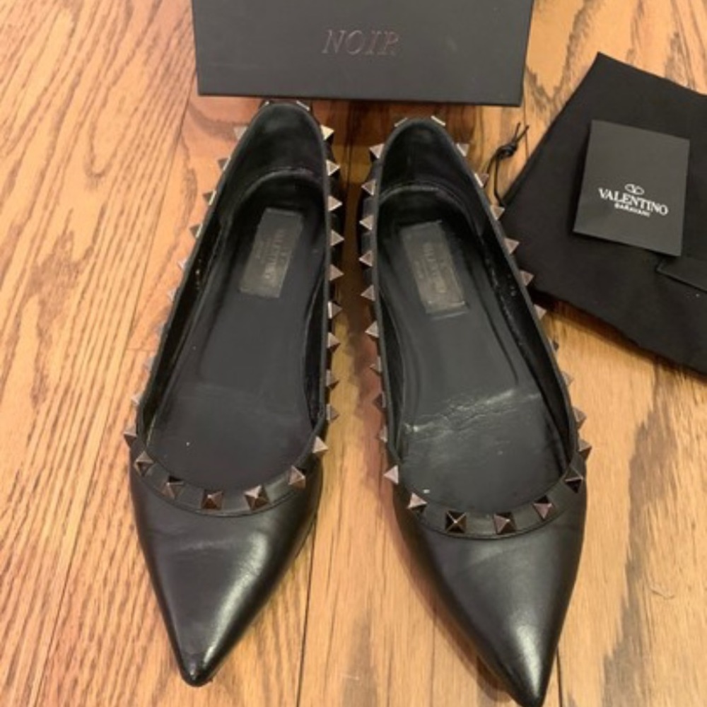 Valentino flats